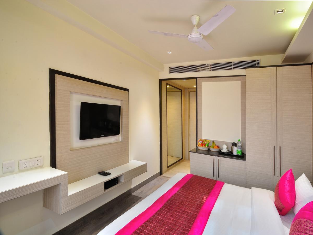 Hotel Royal Grand - Opposite Axis Bank East Patel Nagar Нью-Делі Екстер'єр фото