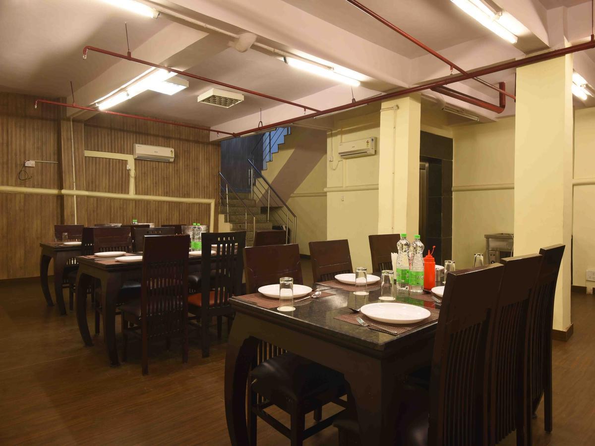 Hotel Royal Grand - Opposite Axis Bank East Patel Nagar Нью-Делі Екстер'єр фото