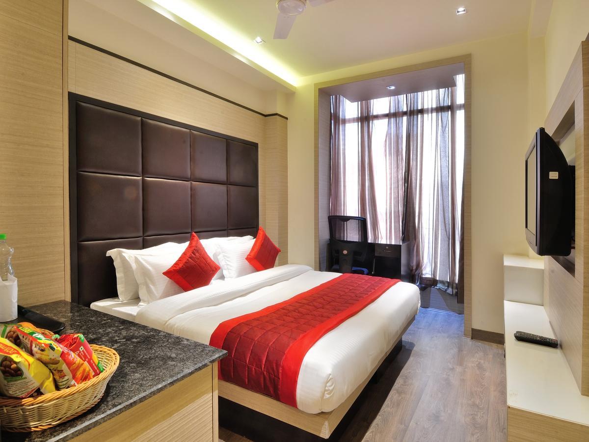 Hotel Royal Grand - Opposite Axis Bank East Patel Nagar Нью-Делі Екстер'єр фото