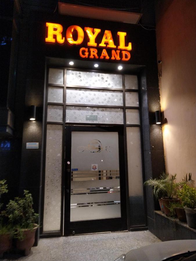 Hotel Royal Grand - Opposite Axis Bank East Patel Nagar Нью-Делі Екстер'єр фото